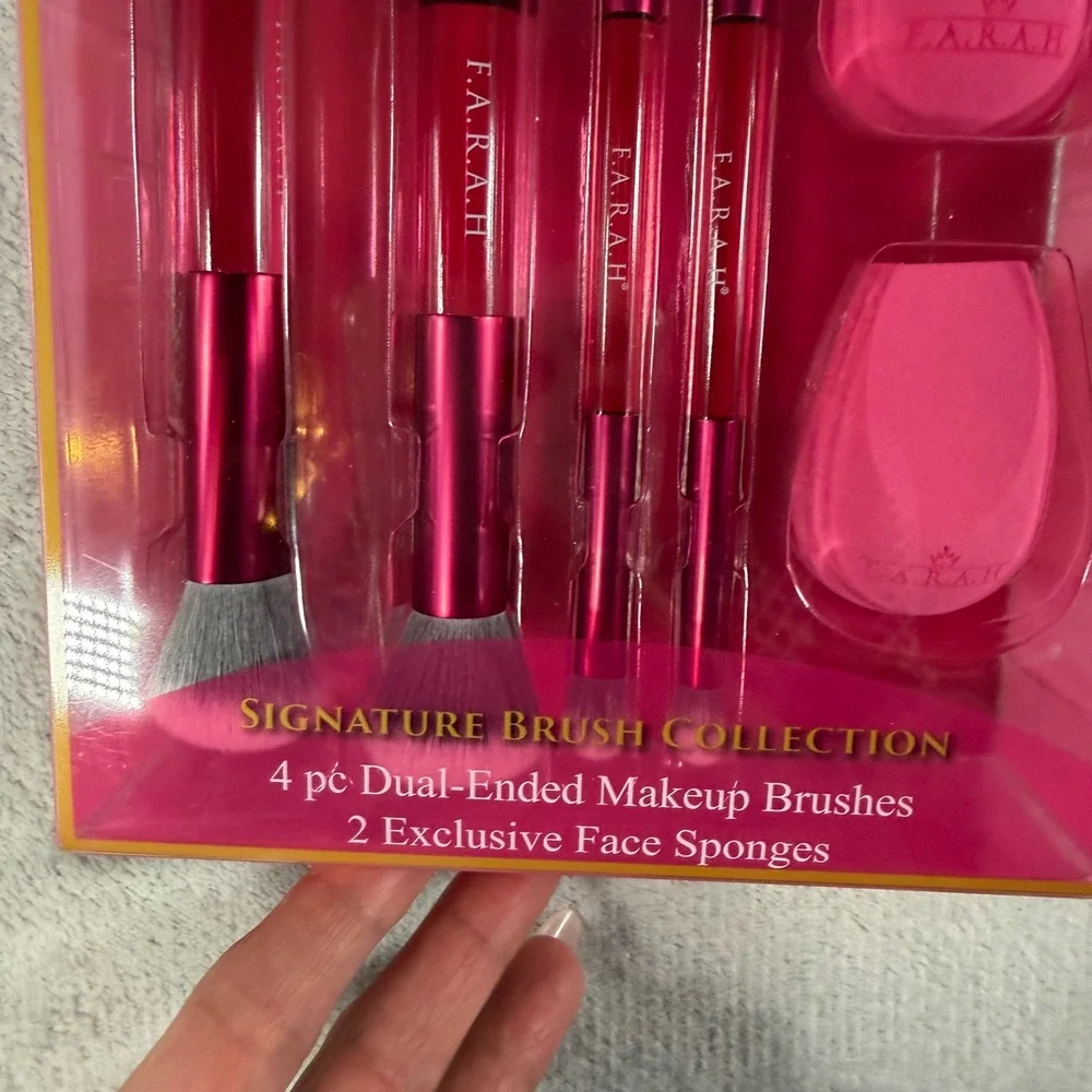 F.A.R.A.H. Signature Brush Collection 4pc Dual-Ended Brushes 2 Sponges 6PCW-FHB‎